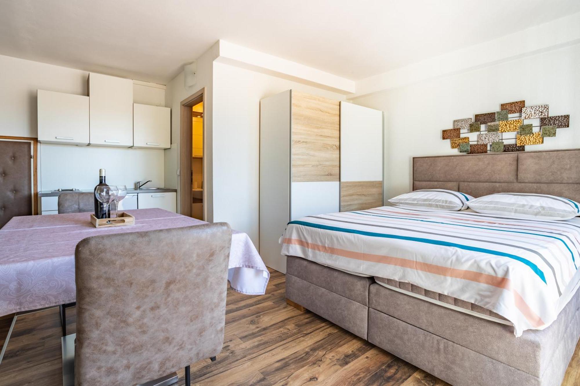 Nina Apartament